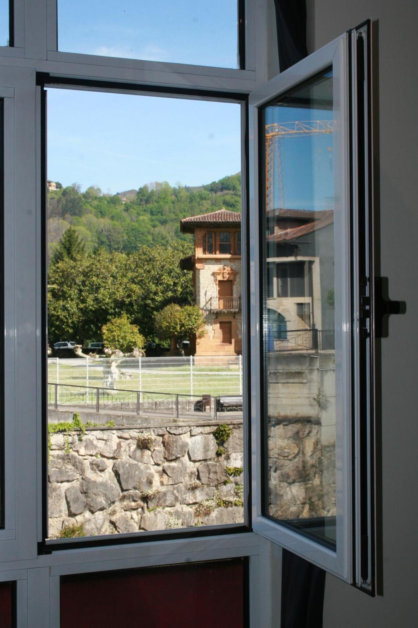 Onís Hotel Nochendi מראה חיצוני תמונה