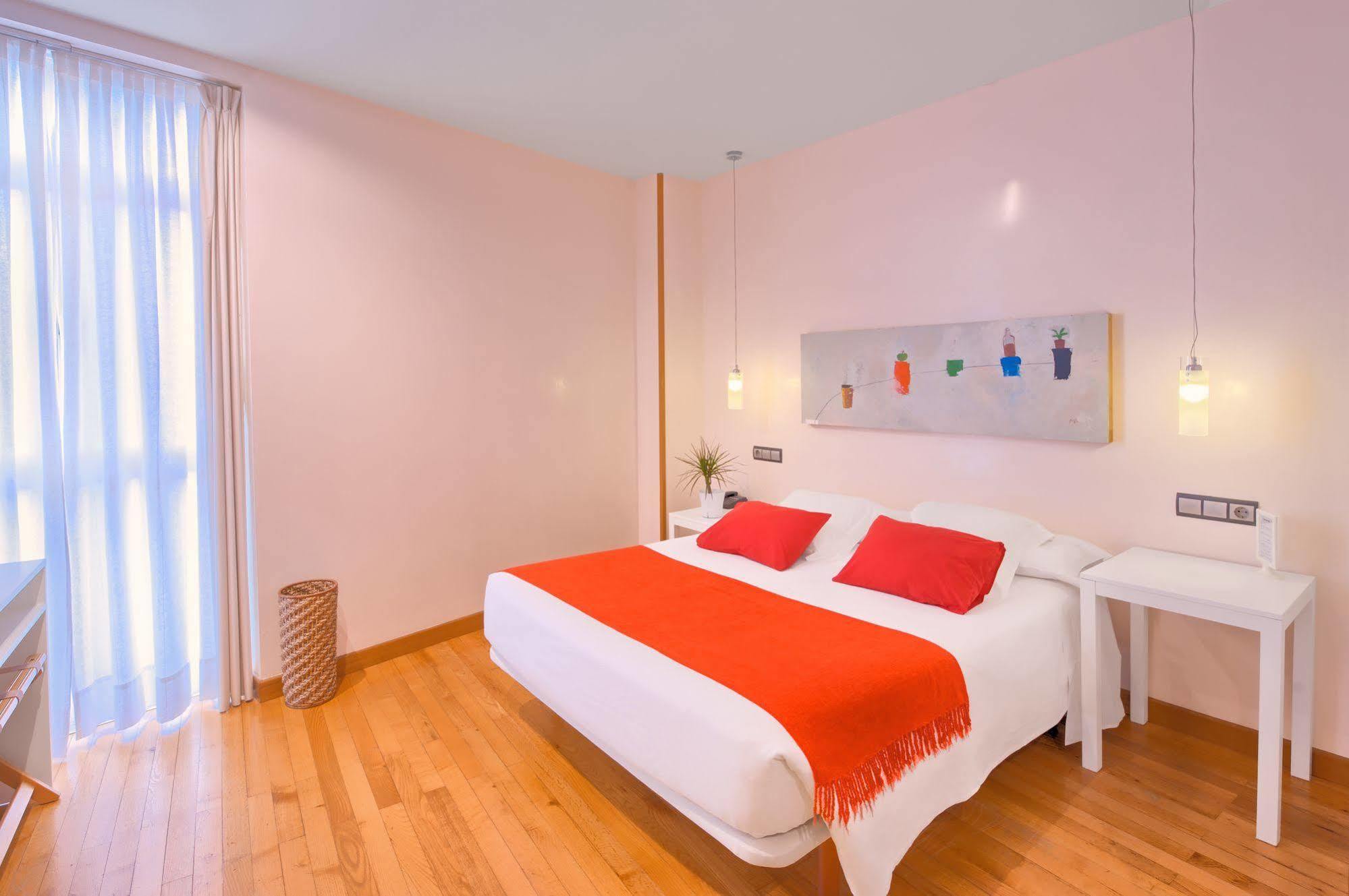 Onís Hotel Nochendi מראה חיצוני תמונה